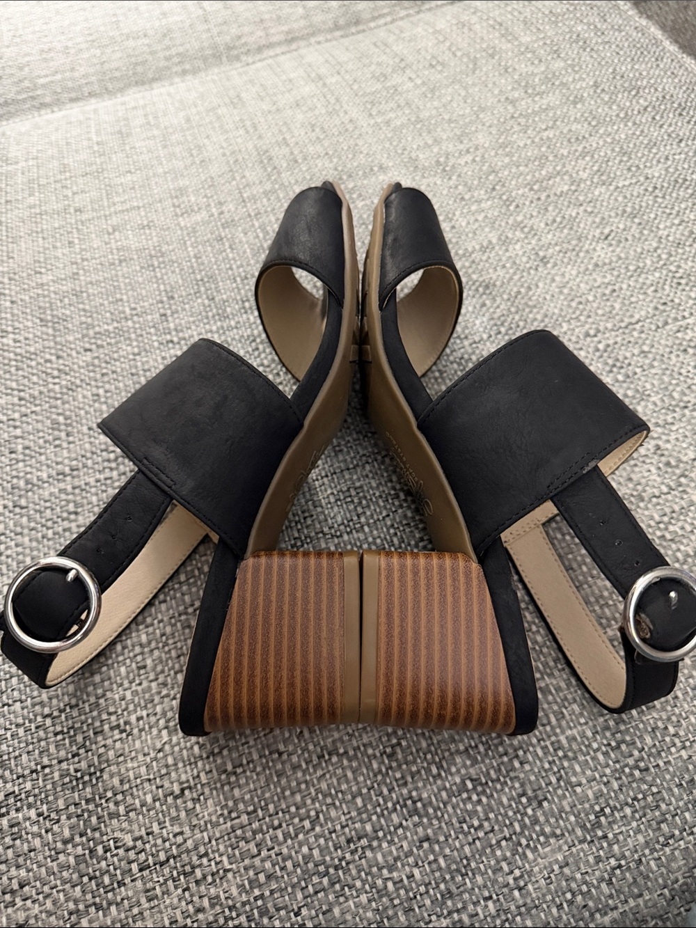 Life Stride Roxanne Black Wide-Strap Sandals Comfort Technology Size 6.5 - Picture 4 of 9
